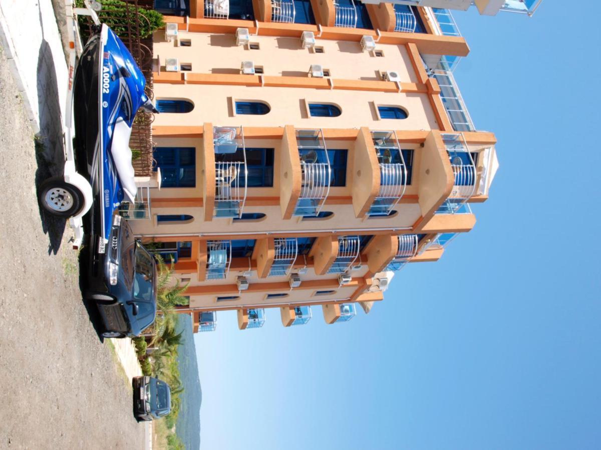 פרימורסקו Hotel Penelope מראה חיצוני תמונה