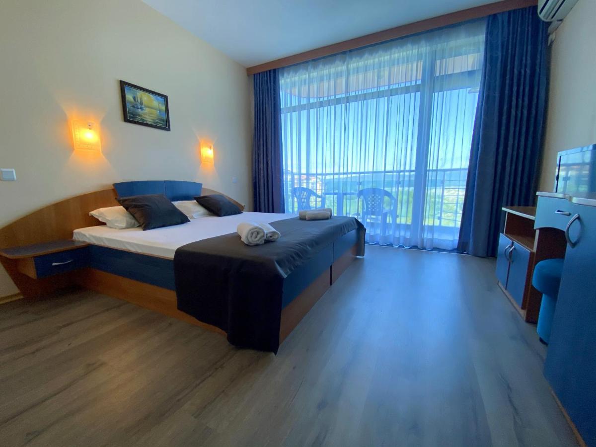 פרימורסקו Hotel Penelope מראה חיצוני תמונה