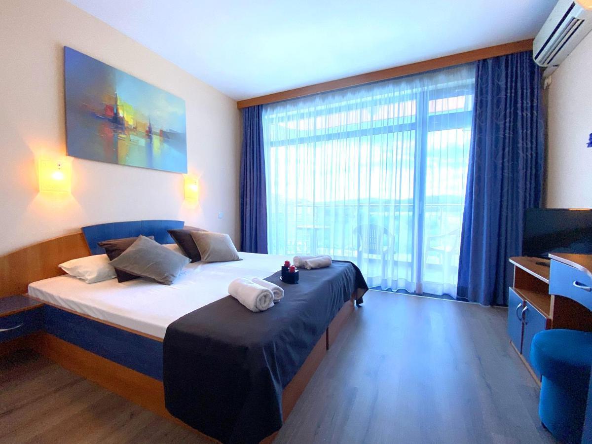 פרימורסקו Hotel Penelope מראה חיצוני תמונה