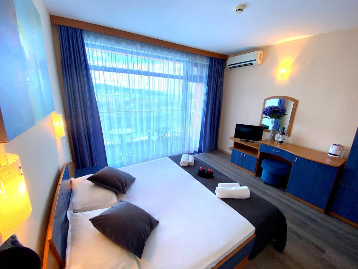 פרימורסקו Hotel Penelope מראה חיצוני תמונה