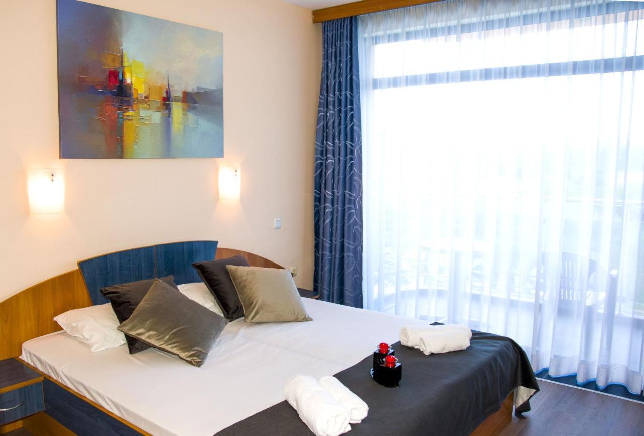 פרימורסקו Hotel Penelope מראה חיצוני תמונה
