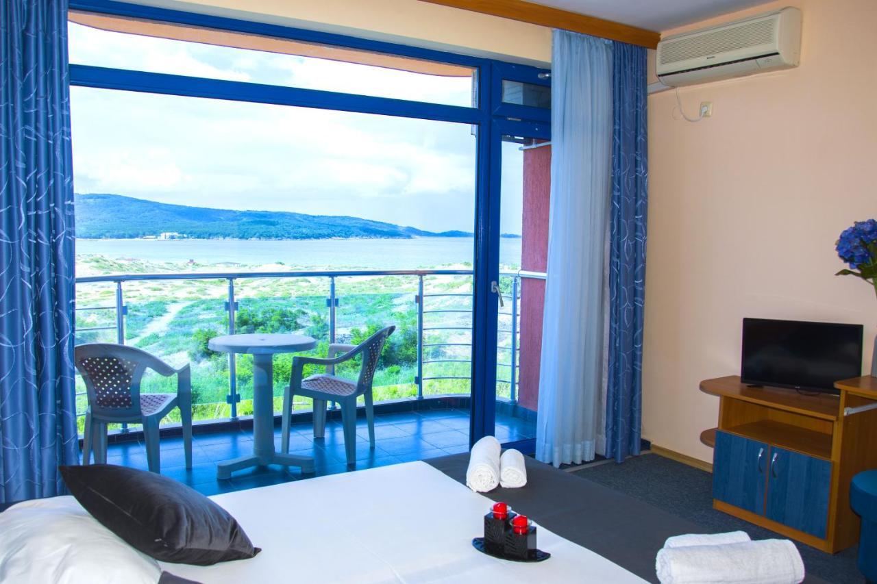 פרימורסקו Hotel Penelope מראה חיצוני תמונה