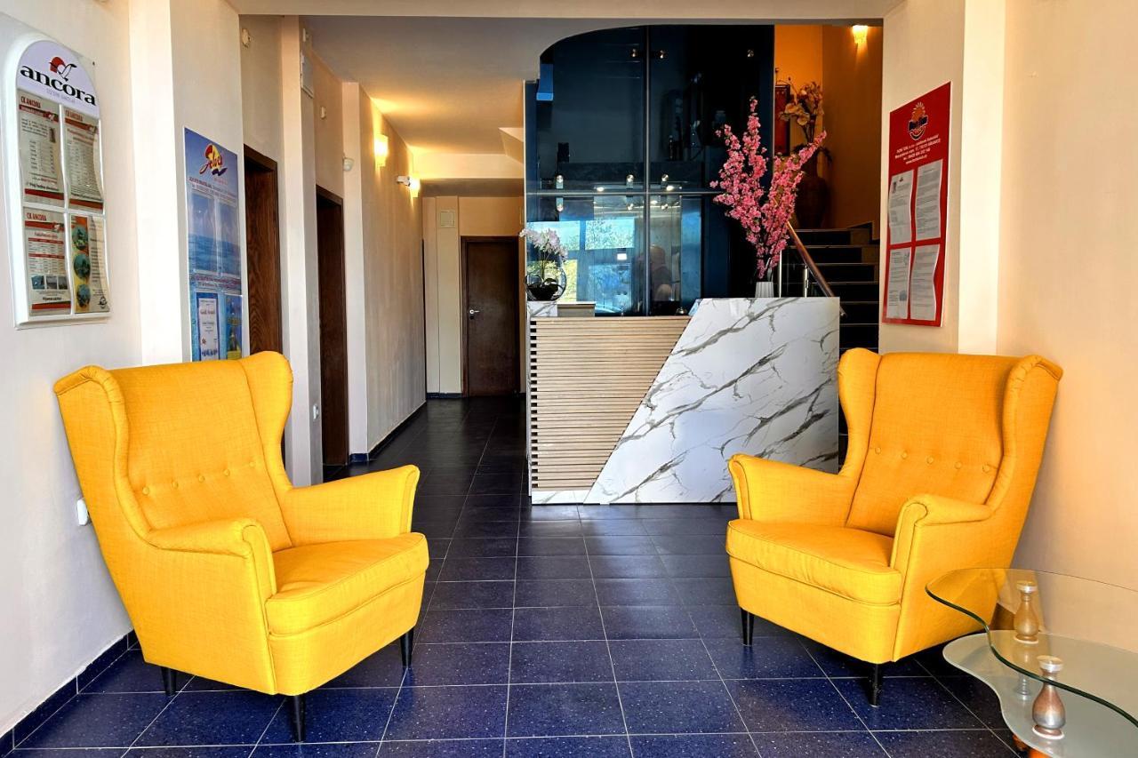 פרימורסקו Hotel Penelope מראה חיצוני תמונה