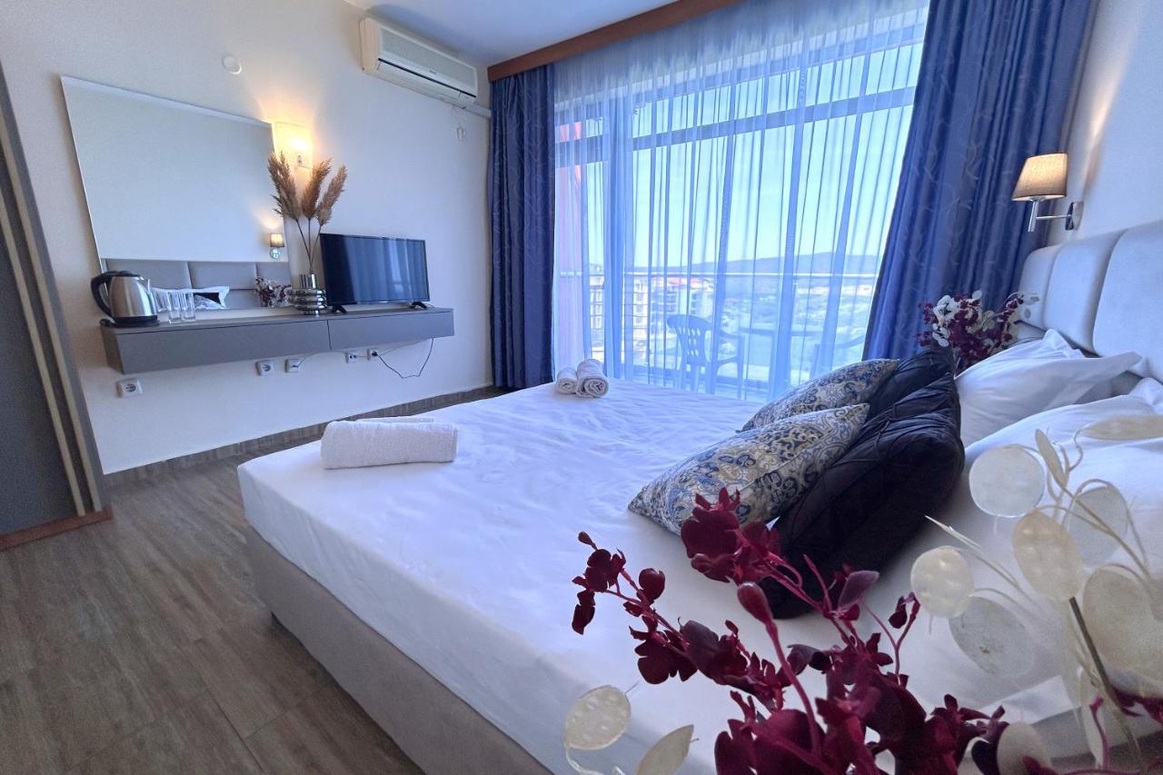 פרימורסקו Hotel Penelope מראה חיצוני תמונה