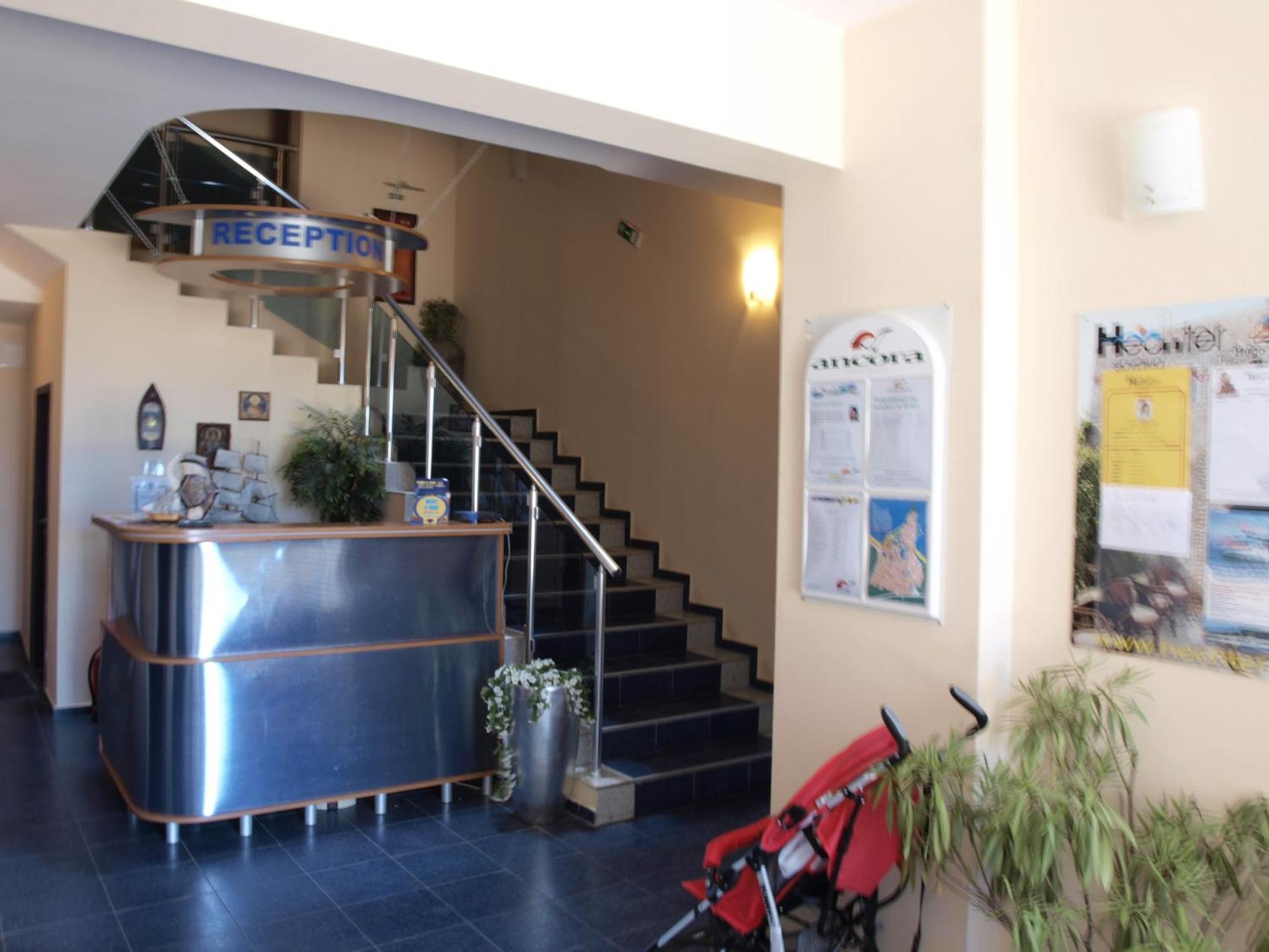 פרימורסקו Hotel Penelope מראה חיצוני תמונה